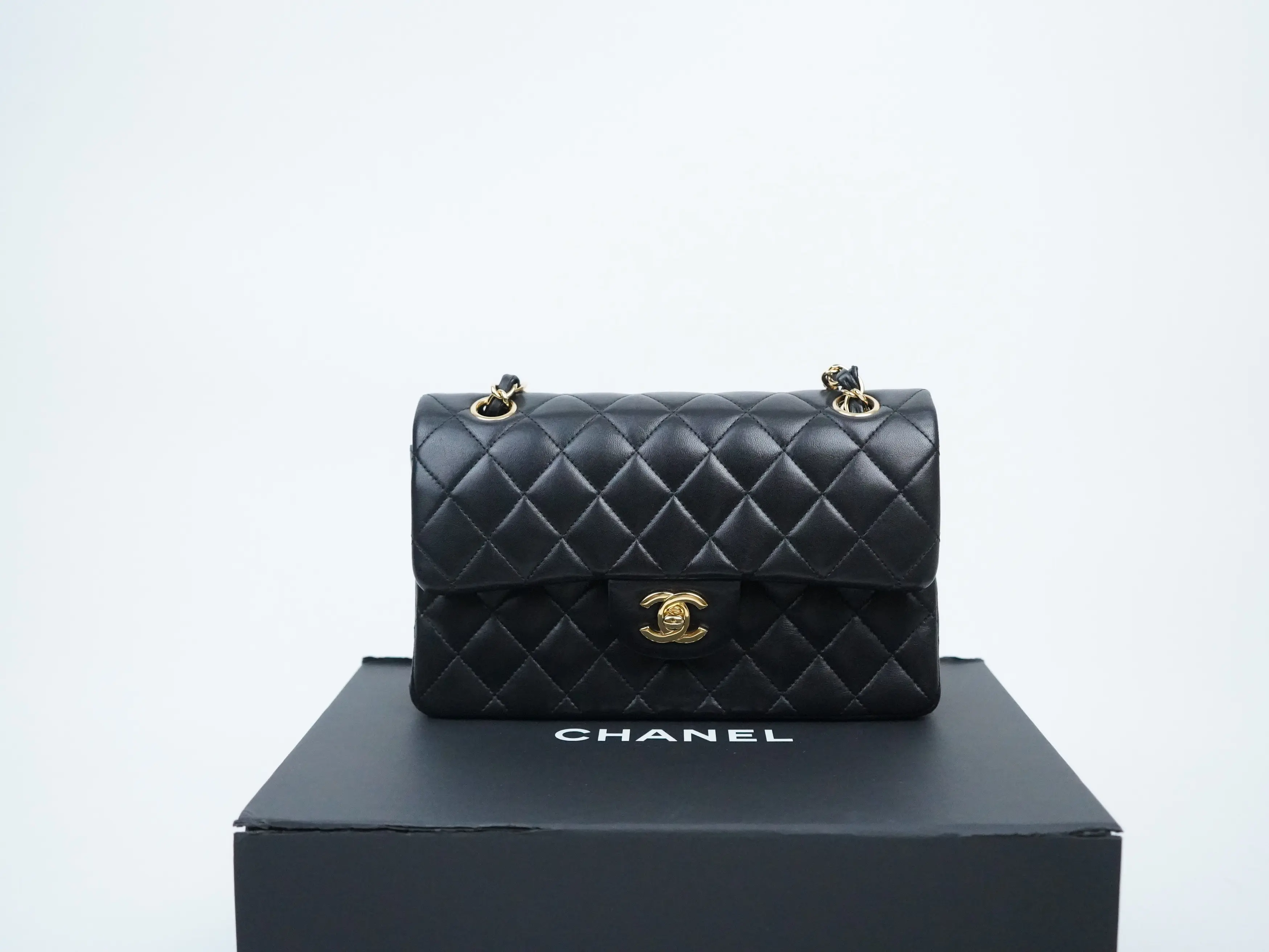 Pre-owned CHANEL lambskin Shoulder Bags Quilted Small Double Flap Black