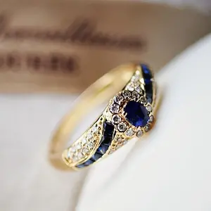 1 piece fashion ring, 18K gold plated, inlaid with shiny imitation zircon decoration, suitable for men and women daily wear
