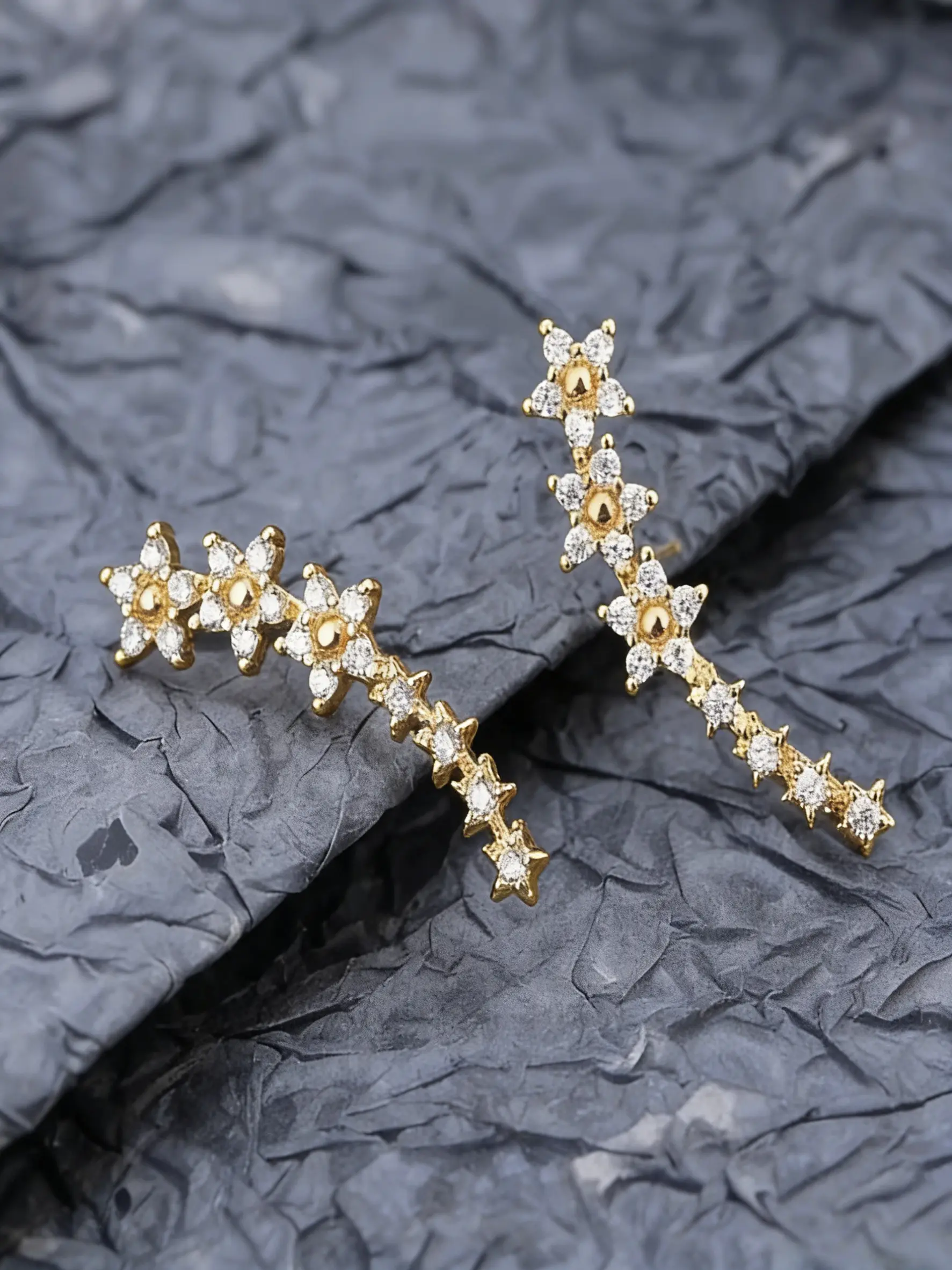 Stainless Steel Women's Sequined Floral Earrings, Elegant Edge Studs, Hypoallergenic Flower Design, Perfect for Valentine's Day, Weddings, Daily Wear, Stud Earring Jewelry, Ear Accessories