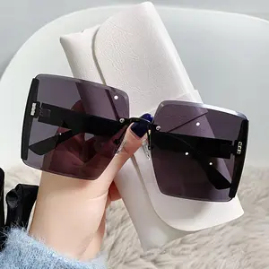 Women's Colorful Polarized Sunglasses, European And American Retro Oversized Resin Eyewear, Sturdy Practical Daily Accessory With Fine Texture, Suitable For Outdoor Sports, Daily Travel, Casual Street Wear And Various Leisure Occasions