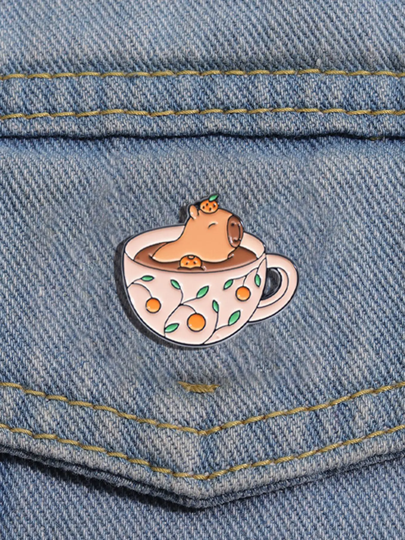 Cute Cartoon Capybara & Tea Cup Design Brooch, Lapel Brooch, Fashion Alloy Badge for Daily Clothing Decor, Trendy All-match & Exquisite Brooch for Gift, Alloy Brooch Pin, Lapel Pins