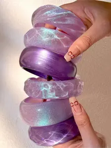 1PC New Fashionable, Exaggerated Purple and Pink Multicolored Glitter Resin Bracelet with Irregular Wave Patterns, Simple Geometric Stackable Bracelet Jewelry, Fashion Chic Accessories