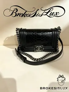 Pre-owned CHANEL Black special leather Embossed Boy Flap Bag with Ruthenium Hardware