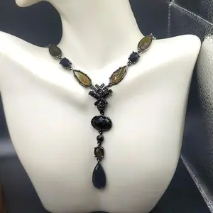 Wow showstopper elegant Eyecatching drop Gothic necklace N3337