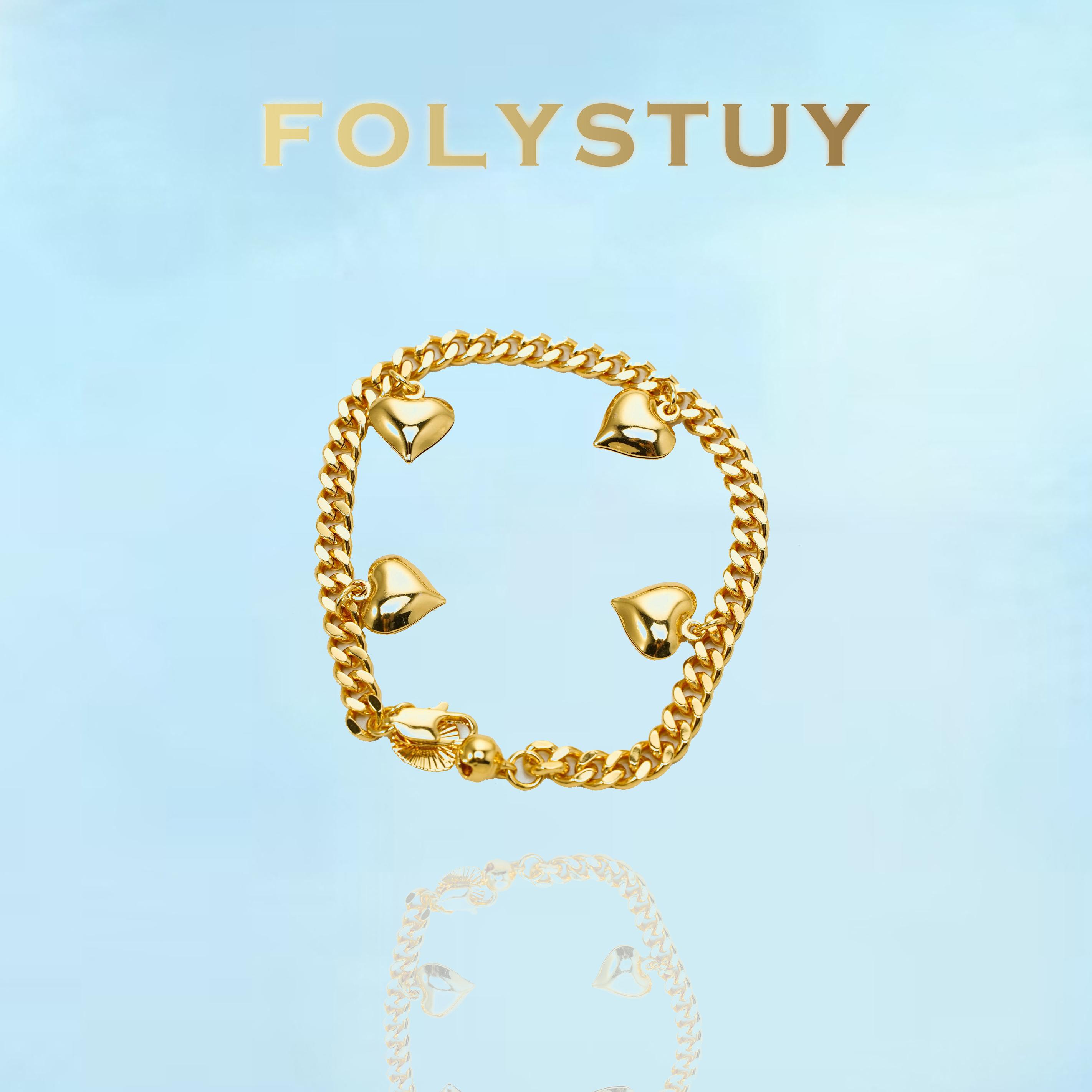 [FOLYSTUY (W161)]Cuban Link Chain Bracelet with Multiple Heart Charms, 0.2" Width 7.48" Length, Elegant Statement Wrist Bangle for Daily Wear & Gifting