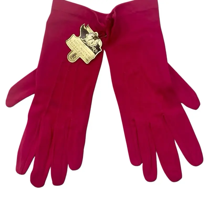 Vintage Style Gloves Carmine Red Classic Fit for Everyday Use