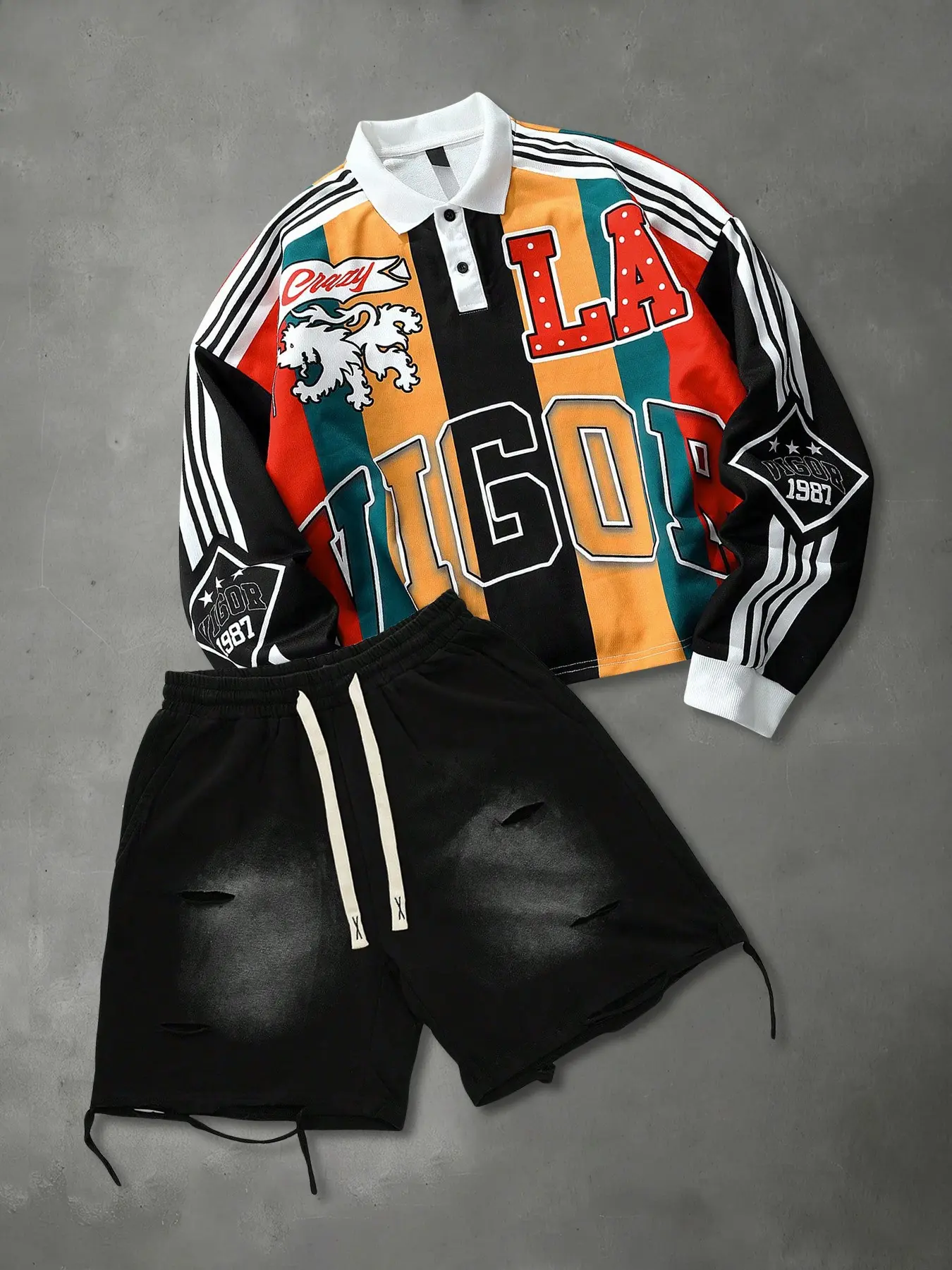 This men's two-piece Fitted set includes vintage snowflake-patterned shorts and a striped pullover sweatshirt, featuring graphic, unisex design, American street style, Streetwear, fashion, Outfit, ideal for autumn and winter, Menswear