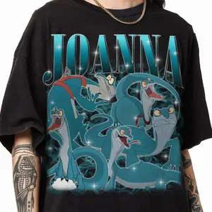 Silly Lizard Cartoon Tee  Funny Graphic Shirt, Retro Animal Humor, Streetwear Fit, Cartoon Animal Graphic T-Shirt, Funny Lizard Tee, Meme Humor Shirt, Retro Streetwear Outfit #cartoon #familymatching #vacationoutfit #retrovibes #viralshirt