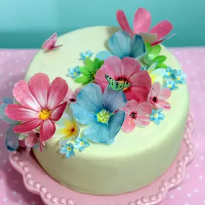 Edible Flowers & Butterflies Cupcake Toppers Wedding Cake Party Food Decoration Mixed Size & Colour
