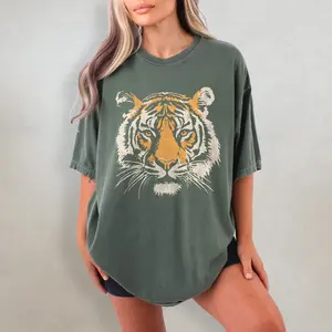 Comfort Colors Vintage Tiger Graphic Tee, Retro 90s Wild Cat Shirt, Safari Animal T-Shirt Unisex Tee