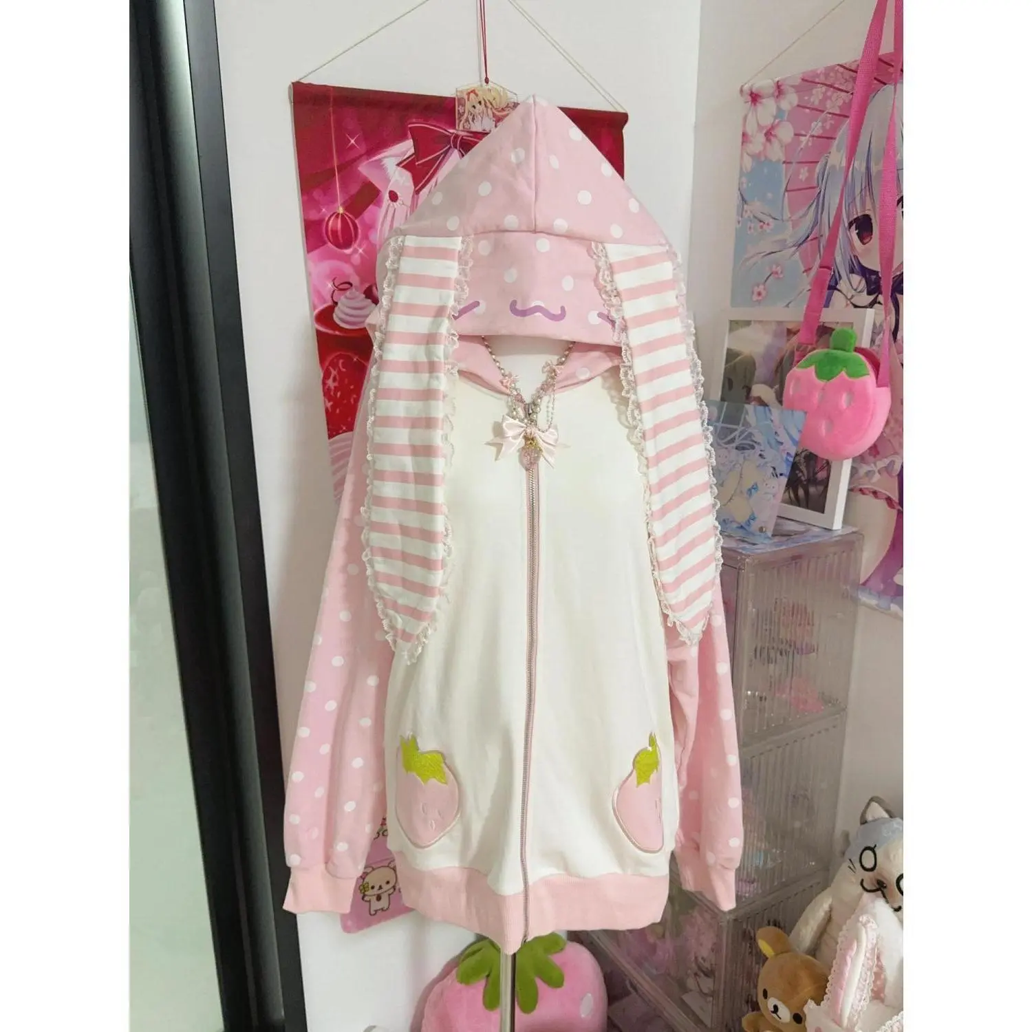 2025 Women's Casual Pink Patchwork Hoodie Coat - Japanese Style, Zipper Closure, Lace Polka Dot Details, Loose Strawberry Design, Long Sleeve Sweatshirt Tops, Sweatshirts