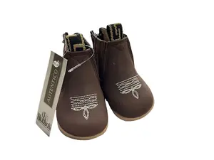 Hudson Autentico Mini Botín in Cow Hide Material with Unique Design Features for Distinctive and Authentic Footwear