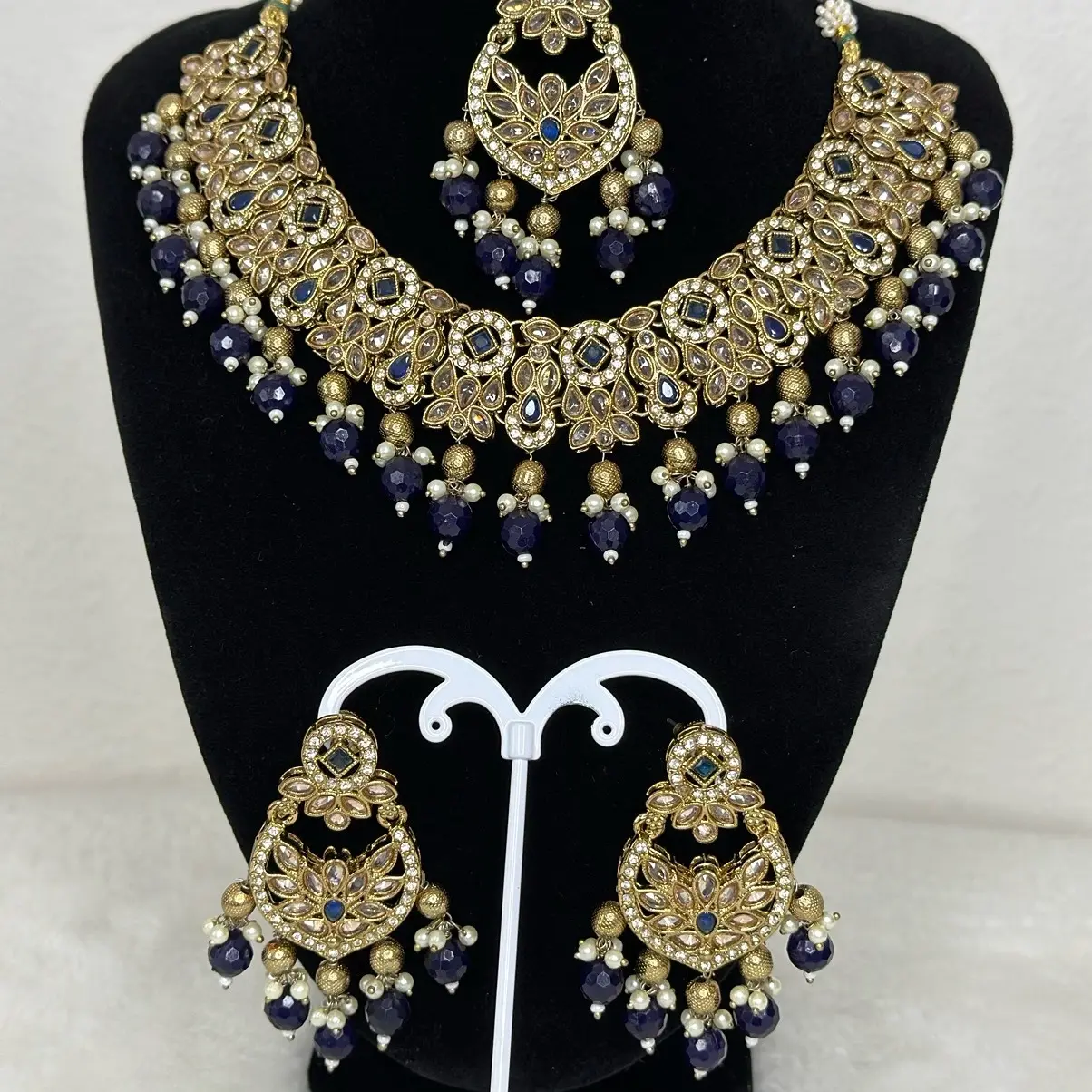 Necklace polki