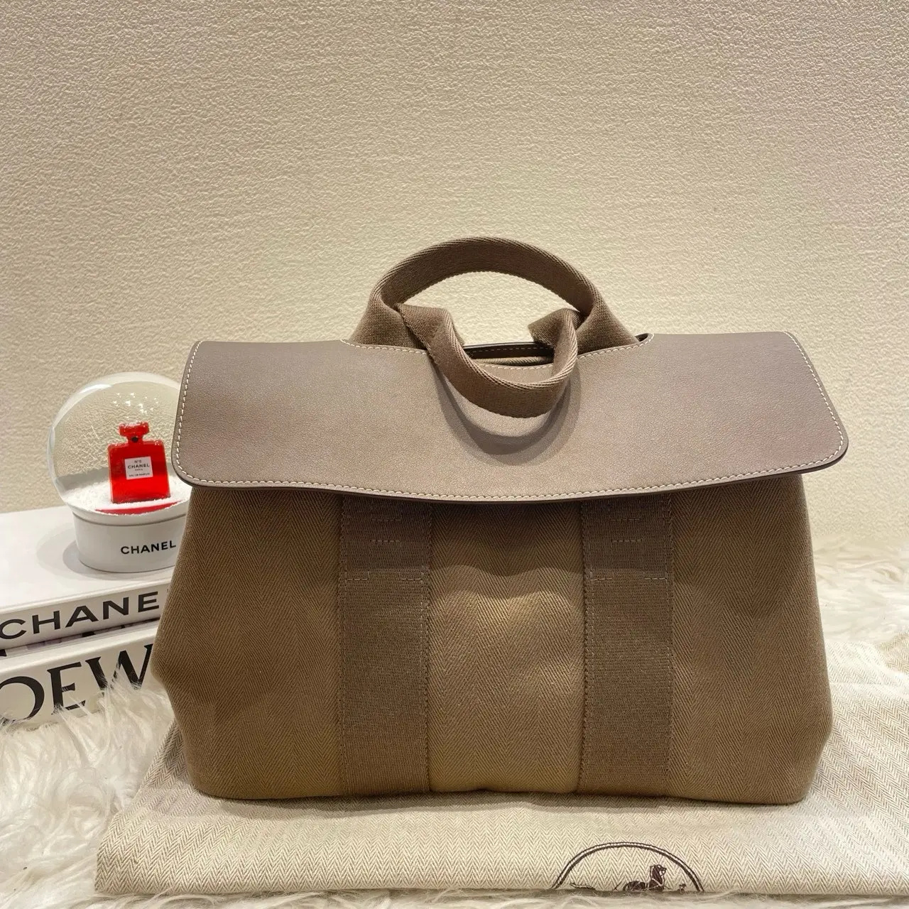 Pre-owned HERMÈS valparaiso
