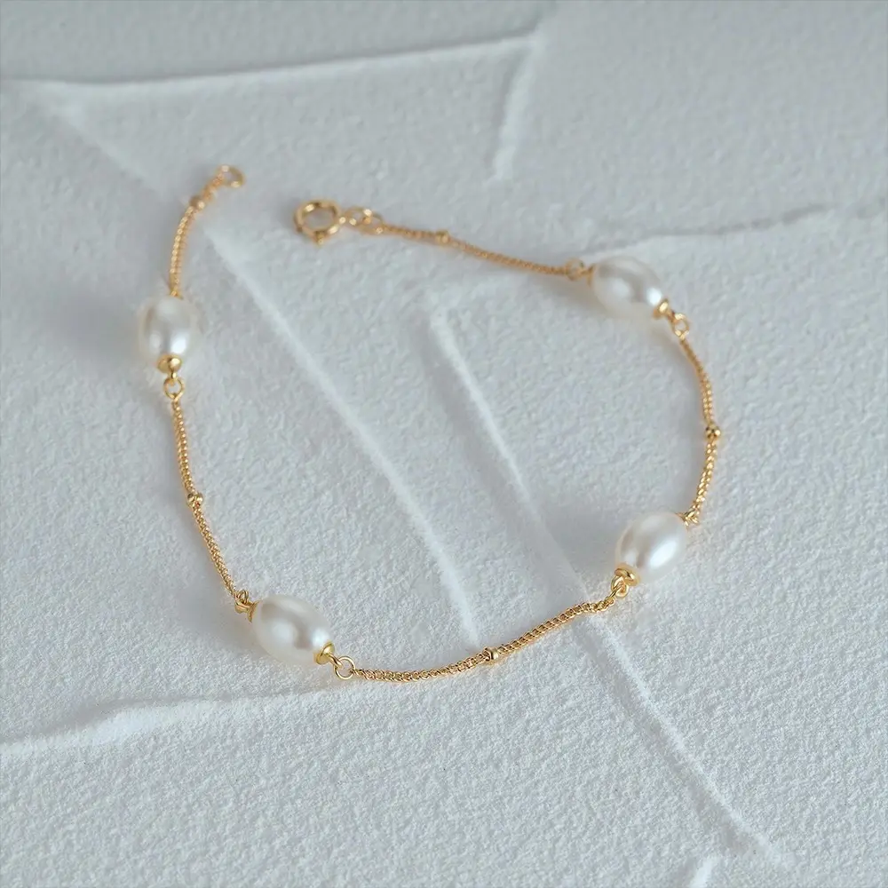 Freshwater pearl bracelet ，wedding bracelet，birthday and Christmas gift free shipping