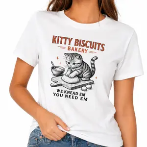 Charming Cat Baking "Kitty Biscuits Bakery" T-Shirt, Women’s Trendy Printed Tee, White Loose Fit Casual Crewneck, Cute Vintage-Style Cat Art, Humorous Pun Graphic Tops, Trendy Tees for Cat Lovers & Daily/Weekend Outings