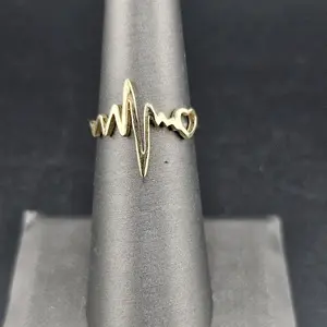 Gold 14k Heartbeat Design Ring Size 6 for Everyday Wear Elegant Jewelry