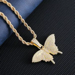 Hip Hop Butterfly Pendant Necklace for Men and Women, Fashion Personality Hip Hop Twist Necklace for Unisex