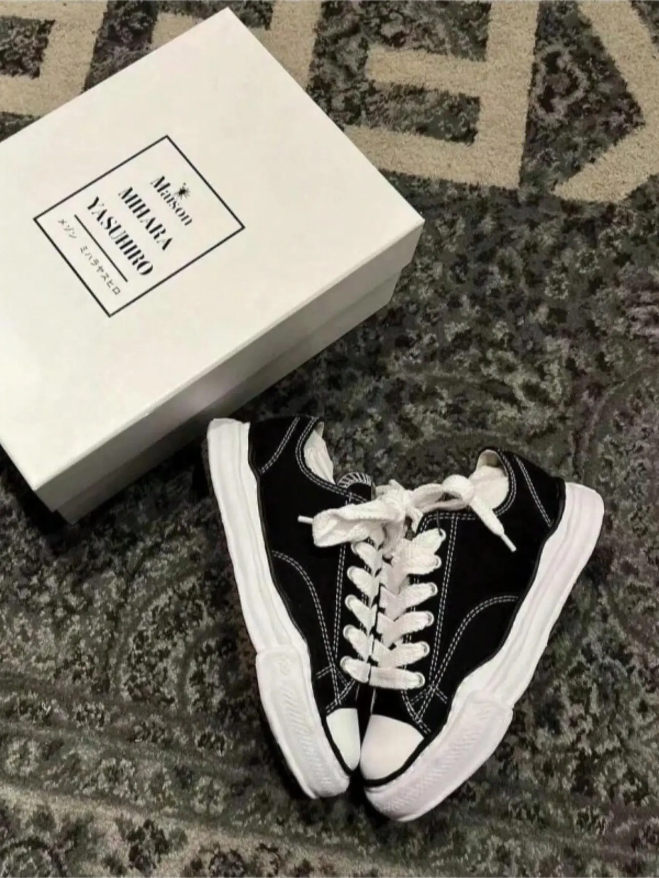 Maison Mihara Yasuhiro 2025 New Mmy Classic Casual Non-slip Lightweight Low-top Athletic Shoes, White Pleated Style, Men's and Women's Sneakers, Flat Sneakers