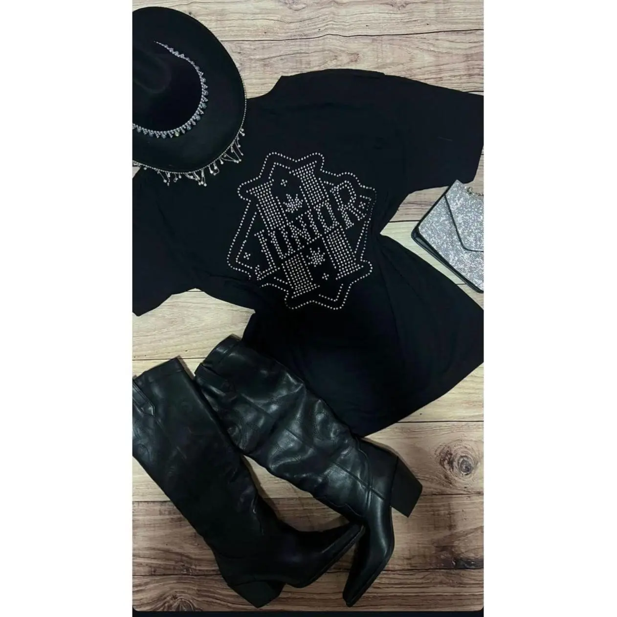 Junior H Oversized Tee - Unisex Casual Black T-Shirt with Rhinestone Detailing for Men's Sizes Up to XL