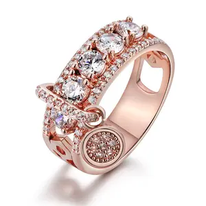 Wholesale Women's Golden-Plated Disc Ring, European and American Fashion Creative Elegant Glittering Cubic Zirconia Ring, Stackable Artificial Gemstone Jewelry Accessory, Elegant Glittering Ring, Stackable Rings