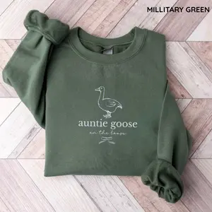 Funny Auntie Sweatshirt for New Aunt Sweater, Coquette Auntie Goose Sweatshirt for Funny Auntie Gift from Niece, Auntie Crewneck Sweatshirt