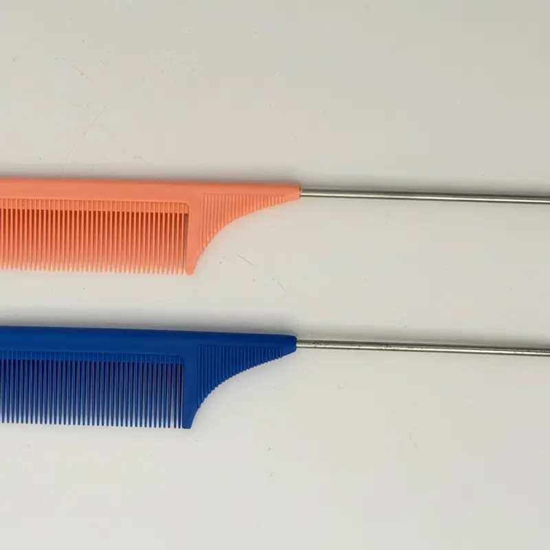 Straight metal tail comb