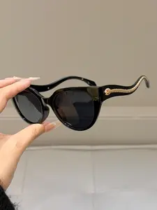 Luxury Snake Pattern Eyeglasses, Round Frame, Durable Hinges, Perfect for Parties, Daily Wear, Photography, All Seasons