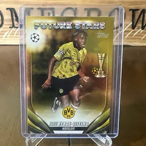 Jamie Bynoe-Gittens - 2023/24 Topps Champions League Future Stars Gold Ball Refractor #187