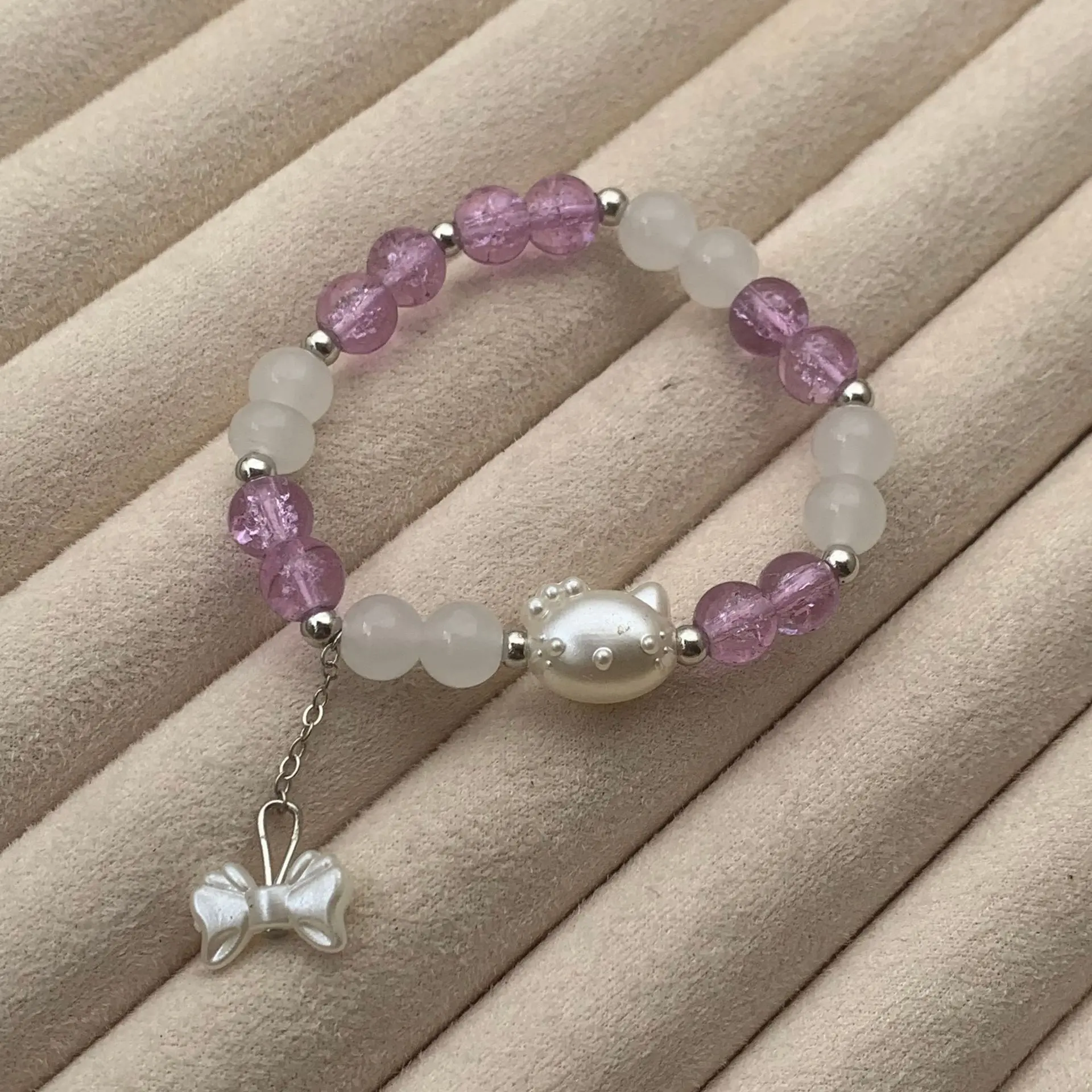 S185-8MM Purple KT Cat Bow Pendant Beaded Glass Br