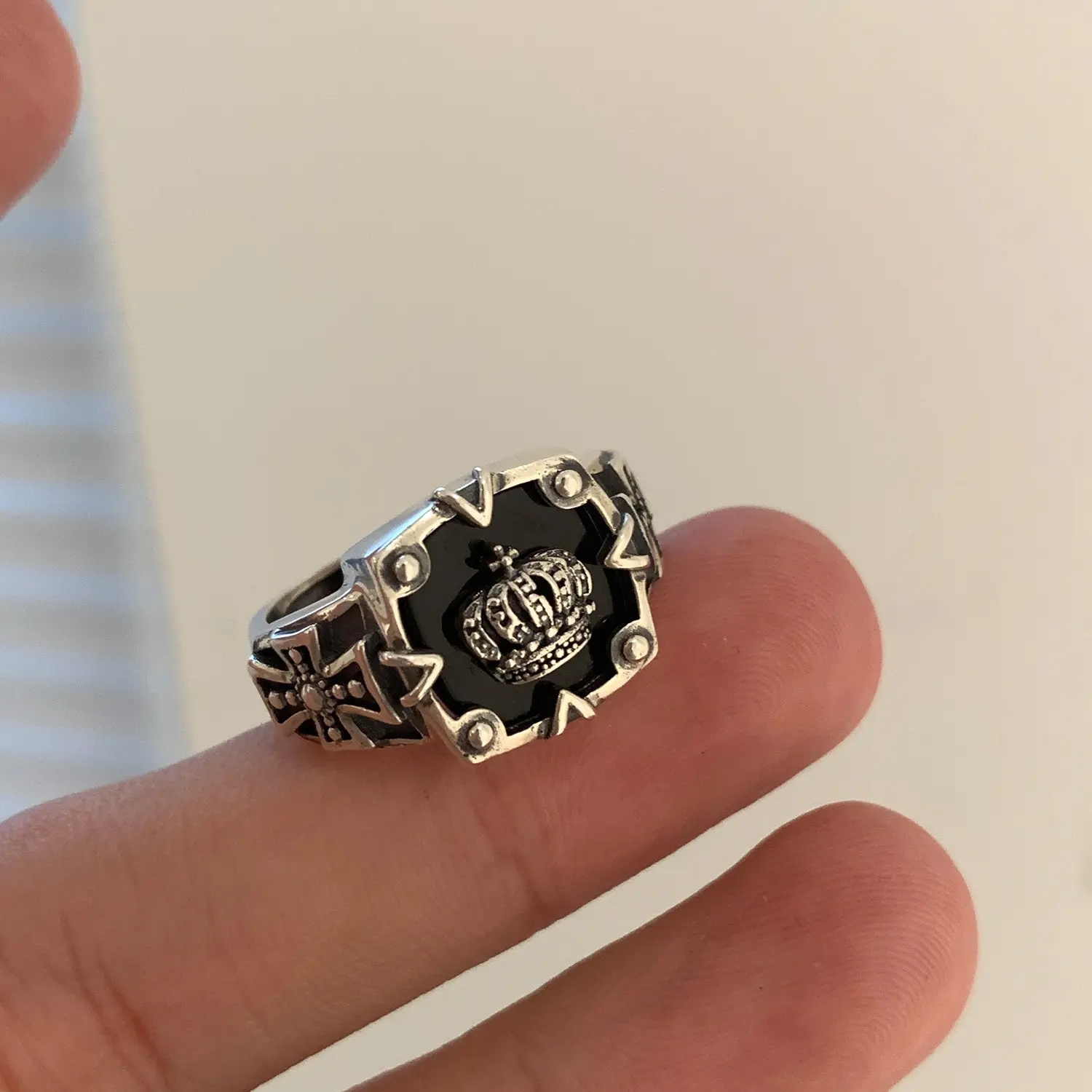 New Arrival Men's Vintage Black Crown Cross Thai Silver Band Ring - Ancient Style, Crisscross, Engraved Cross Design Costume Jewelry for Birthday Gifts, Party Use, Never Fade, Silver Band Rings, Ancient Style Rings