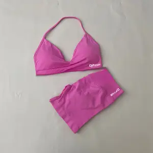 DFYNE Seamless Mini Sports Bra & Peach-Hip Sculpting Shorts – Yoga & Gym Set for Women