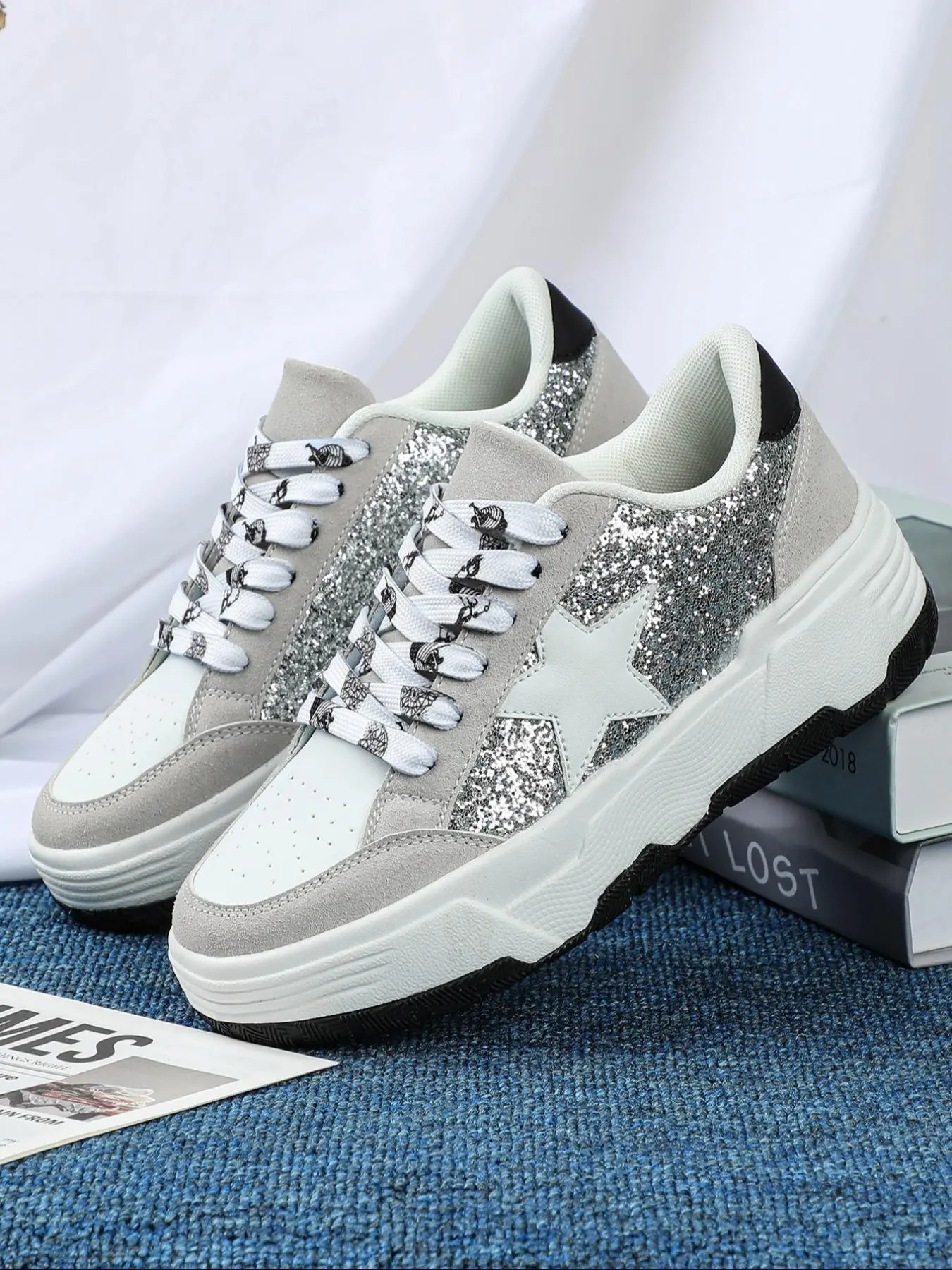 Men's Fashionable Colorblock Star Decor Lace Up Low Top Sneakers, Chunky Sole, Casual Comfortable Breathable Skate Shoes, Sports Shoes, Male All-match Round Toe Shoes for Daily Wear, Trainer