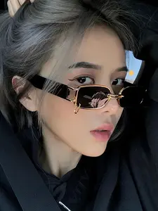 Unisex Small Square Sunglasses with Buckle, Casual Fashion Uv400 Protection, Perfect for Daily Wear, Travel, Parties, Stage Performances, Sun Protective Sunglasses