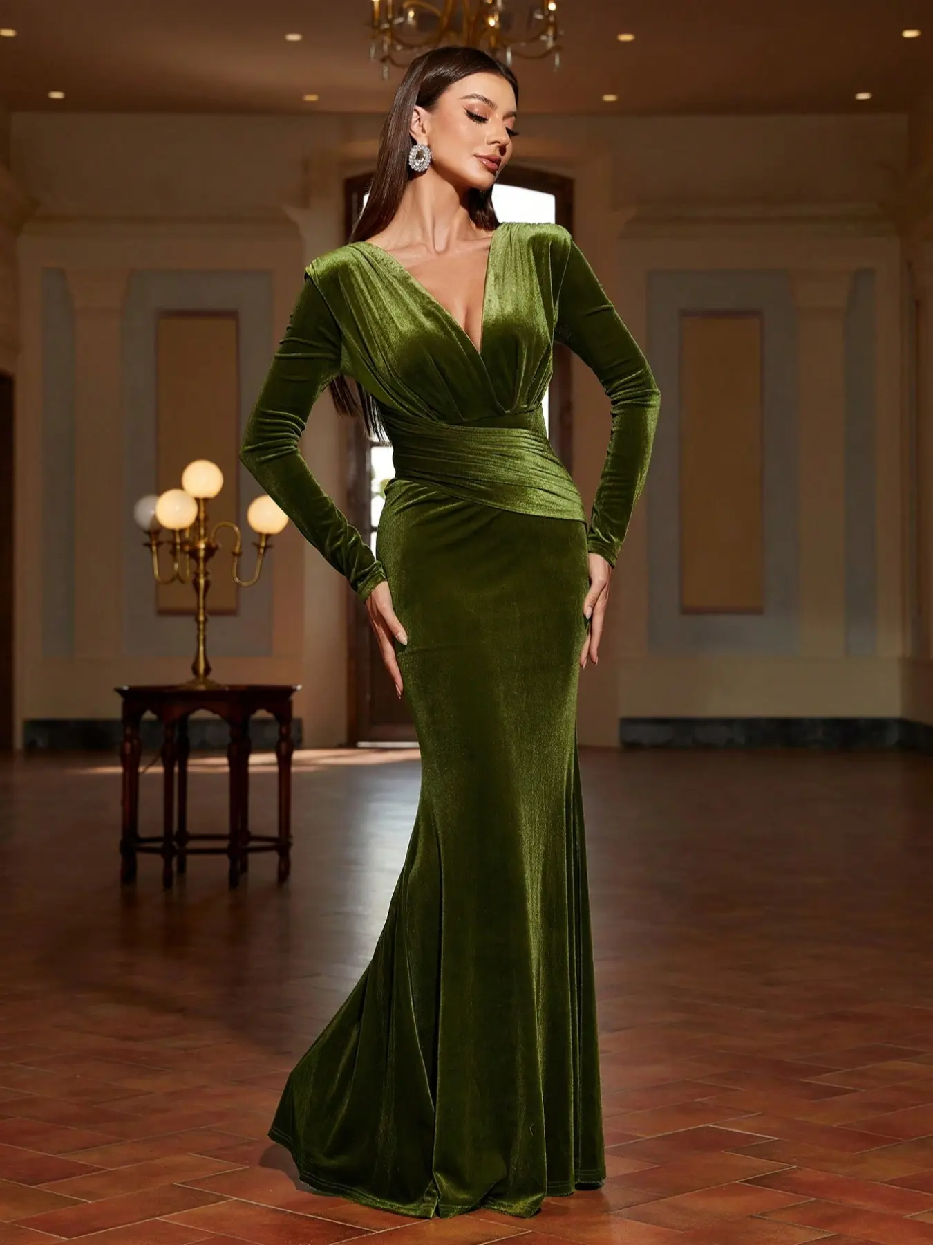Elegant Long Sleeve V Neck Velvet Dress, Women's Formal Evening Gown,  Stylish Chic Party Wear, Luxurious Fabric, Elegance, Perfect for Special  Occasions, Womenswear