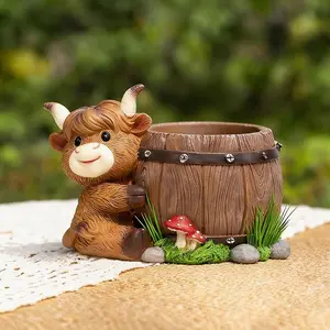 Highland Cow Succulent Planter,  Mini Resin Highland Cow Flower Pot, with Drainage Hole & Plug, for Indoor Outdoor Plants, Cute Animal Planter for Home & Garden Decor, Home Decor Pots