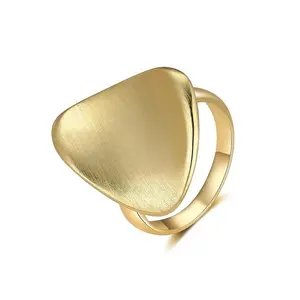 Aprilery Geometric Triangle Shape Ring, Large-Size Brushed Texture Surface, Minimalist & Sleek Silhouette, Fashion Light Luxury Style Band, Smooth Edge Design, Unique Accessory to Elevate Outfit Sophistication
