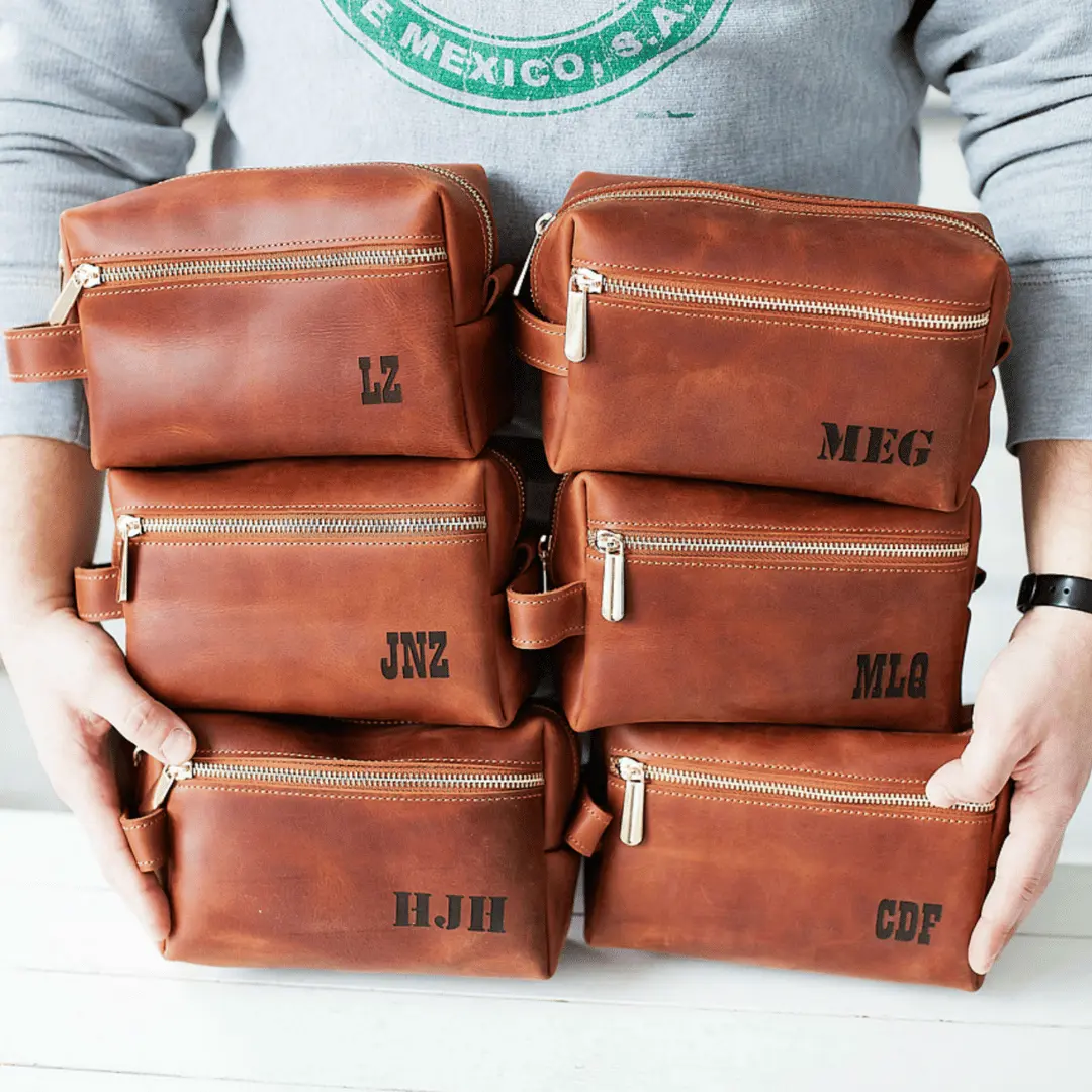Leather dopp kit, Personalized groomsmen gift, leather dopp kit, mens leather toiletry bag, mens dopp kit, mens toiletry bag, Personalized leather dopp kit, mens leather toiletry bag, mens dopp kit, groomsmen gift mens toiletry bag with a name
