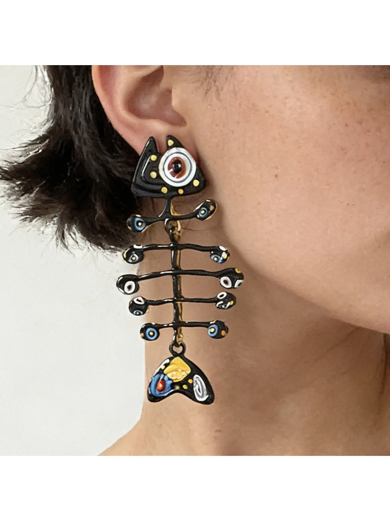 Cross-border casual marine resort style alloy print exaggerated black fish earrings niche design fish skeleton earrings for women