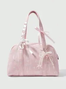 Valentine's Day gift shoulder bag, Handcrafted Bag, sweet everyday joker shoulder bag, minority design pearl bow pendant dating wear commuter shoulder bag, simple personality, three-dimensional design, sweet romantic items, Shoulder Bag