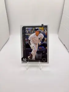 Topps New York Yankees Catcher RC Carlos Narvaez Baseball Card Collectible