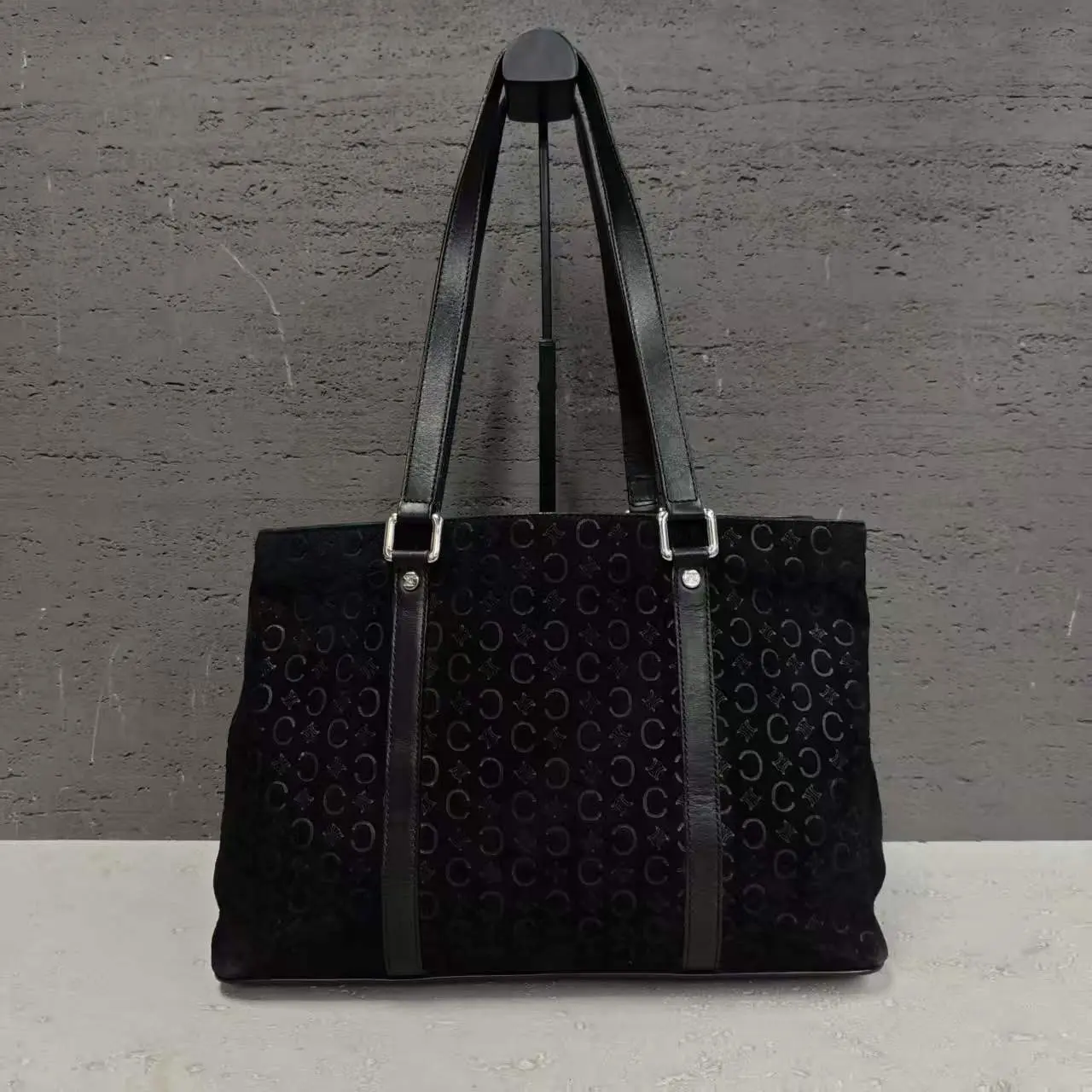 Pre-owned Celine Leather Shoulder Bag D0630532214