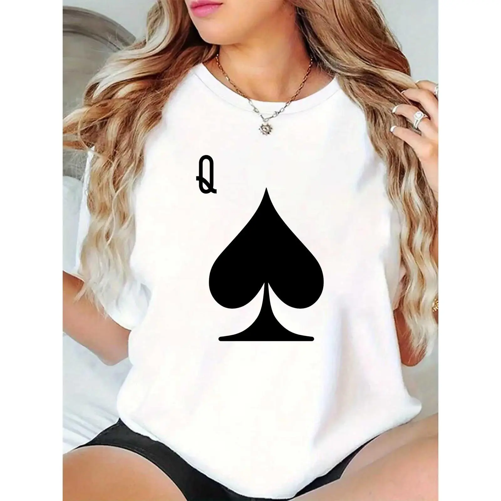 Women’s White Queen of Spades (Q Spade) Graphic T-Shirt Casual Short Sleeve Top for Poker Nights, Halloween, Daily Fashion, Essential, Day, Basic, Shortsleeve