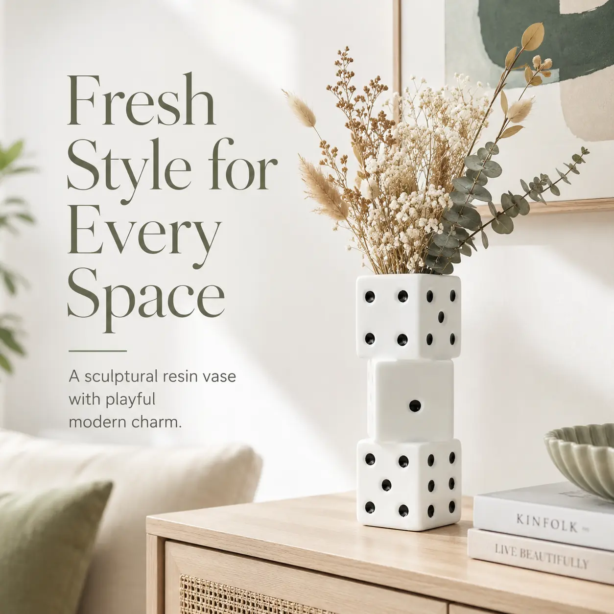 Mini Resin Vase, Dice Shape Decorative Flower Holder, Small Tabletop Ornament, Minimalist Nordic Home Decor, Dry Flower Vase for Office Desk, Bookshelf & Living Room