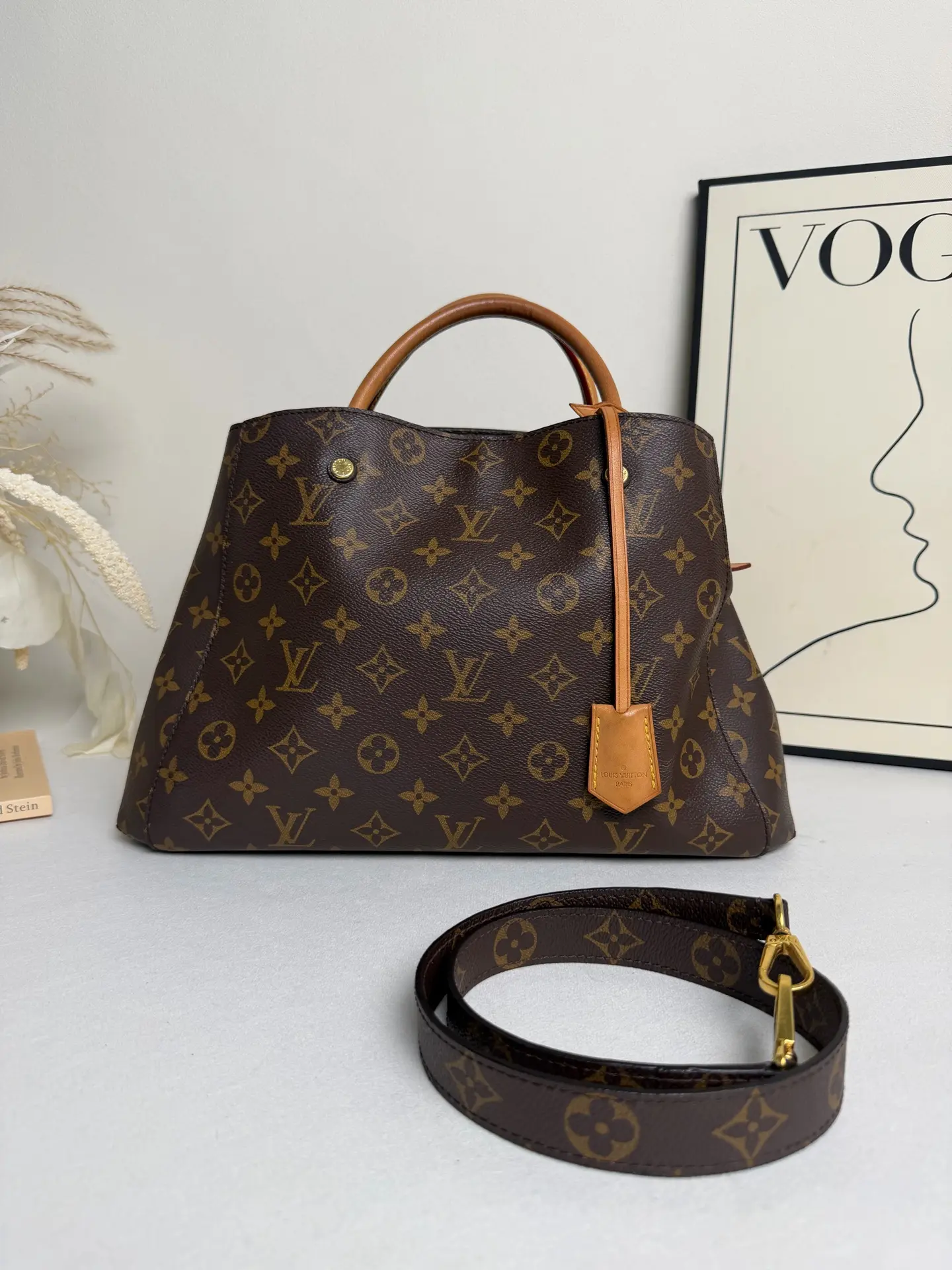 Pre-owned Louis Vuitton Montaigne PM Leather Shoulder Bag, Black, Style CC0257