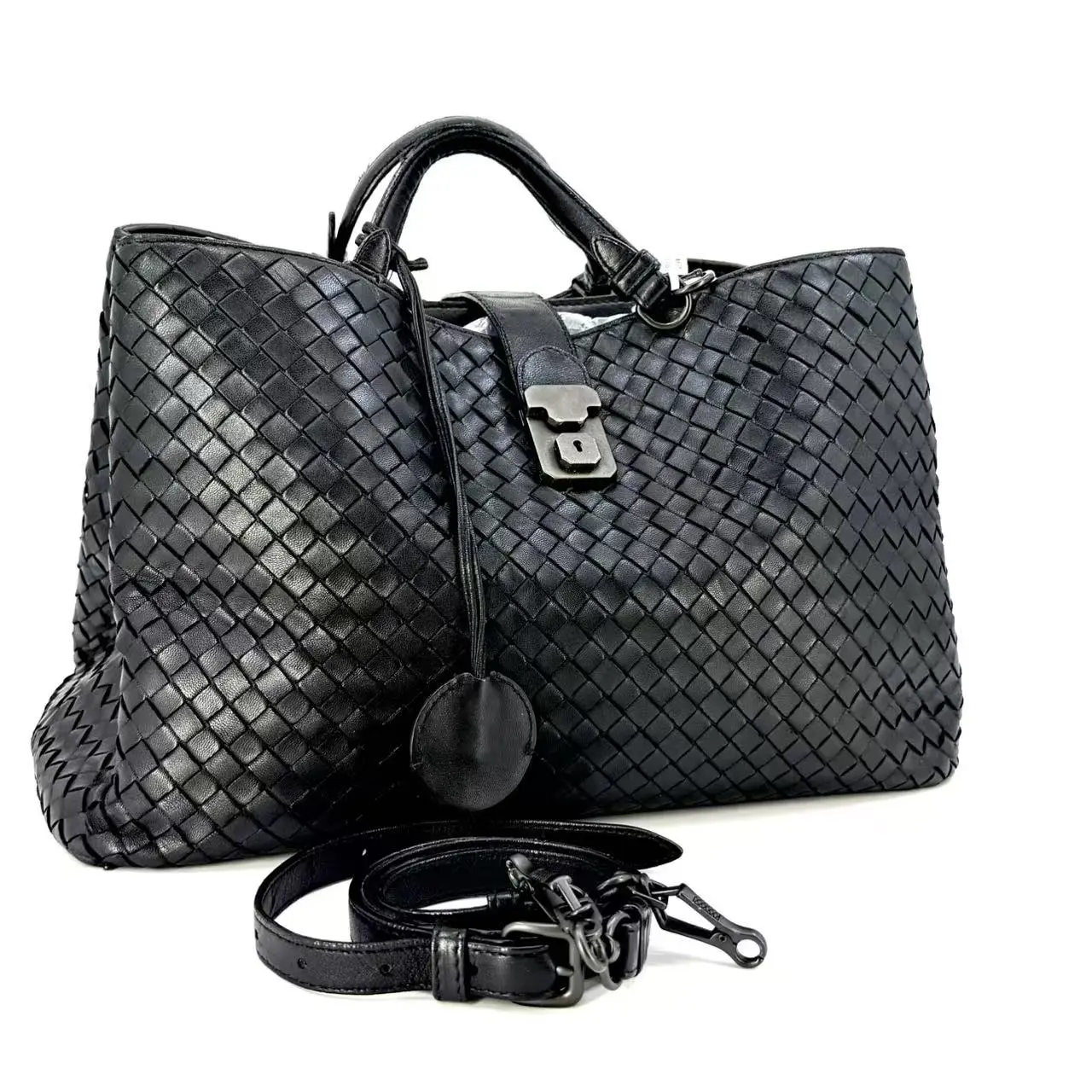 Pre-owned BOTTEGA VENETA leather tote bags Nappa Intrecciato Large Roma Tote Black B00245 NO1