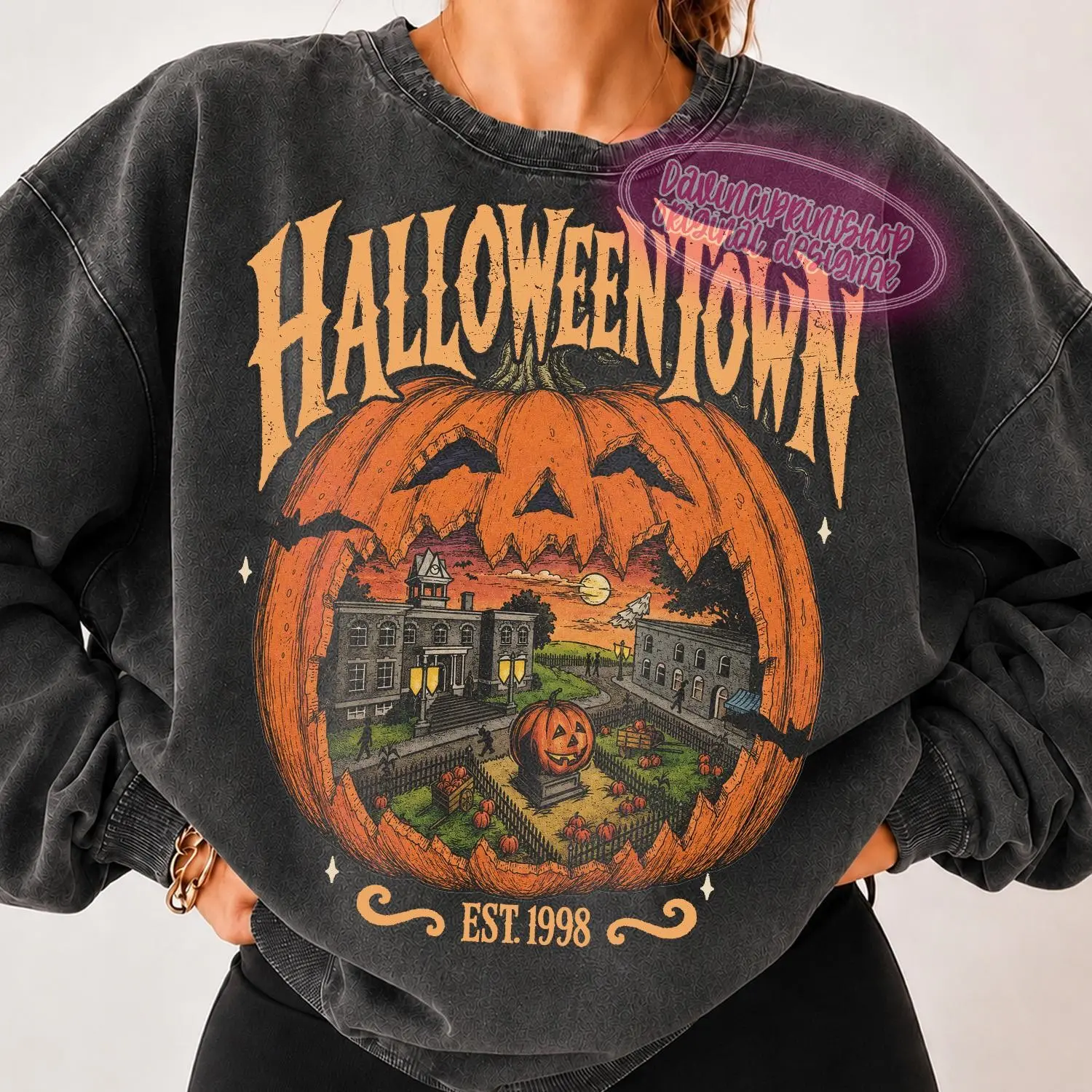 Comfort Colors Vintage Halloween Town Shirt Pumpkin Village Graphic Tee Haunted Pumpkin Scene Retro Spooky Season Womens Fall Halloween T-Shirt Cute Autumn Graphic Top