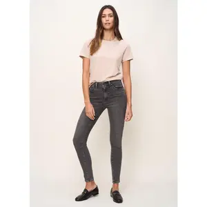 The Crew Neck Tee in Oat for Women Cotton Fit
