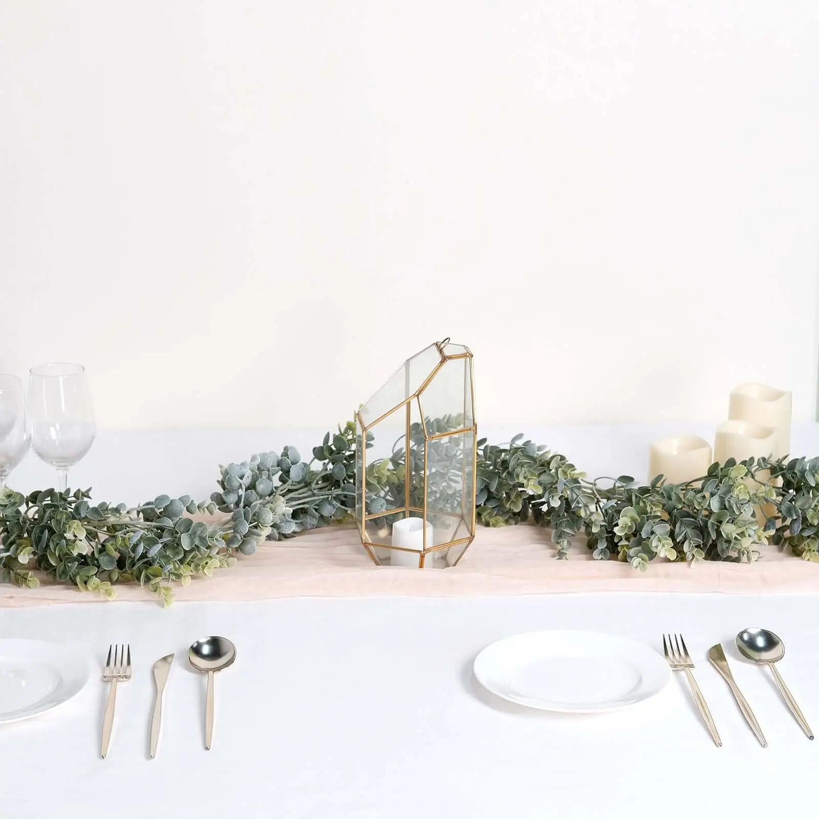 Lifelike Frosted Green Artificial Eucalyptus Leaf Greenery Garland, Waterproof 6ft Faux Hanging Vine - Artificial Flowers, Stylish Home Decor Decoration for Wedding Aisle Runner