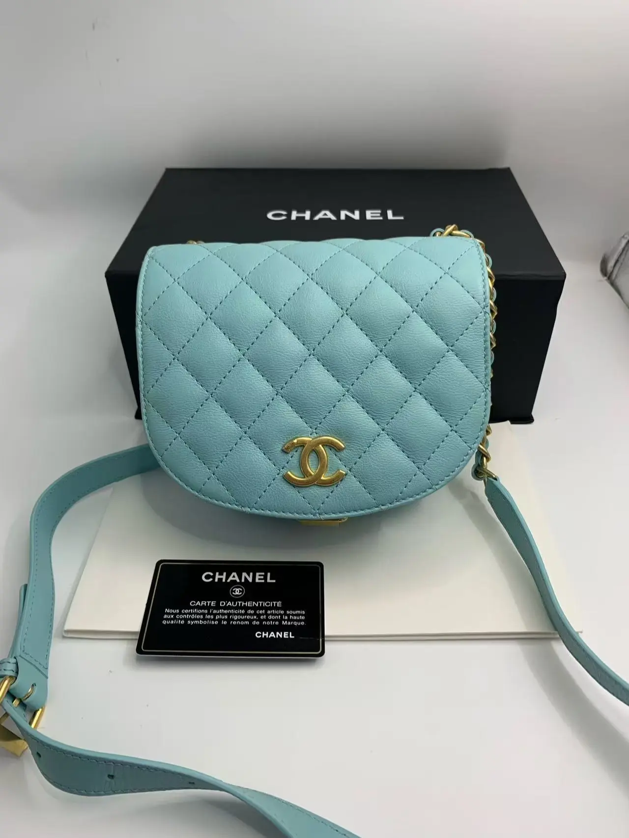 Pre-owned CHANEL Saddle Bag in Tiffany Blue, Grained Calfskin, 26serious Condition: 98% New (Excellent Condition) Size: 16x15